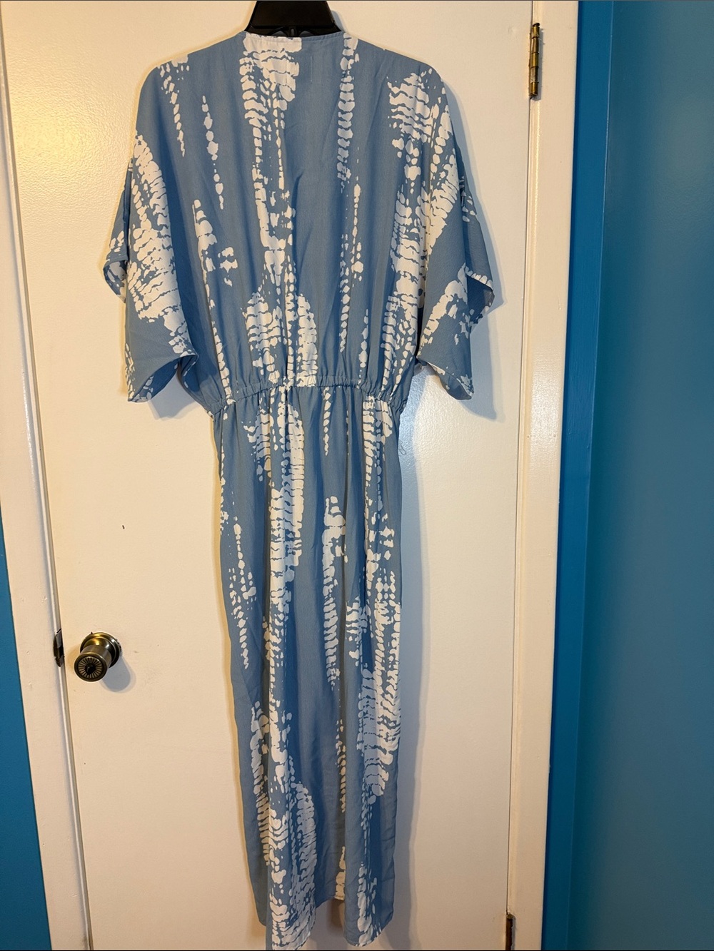 Lezat Light Blue & White Tie-Dye Maxi Dress size Large - Picture 6 of 10